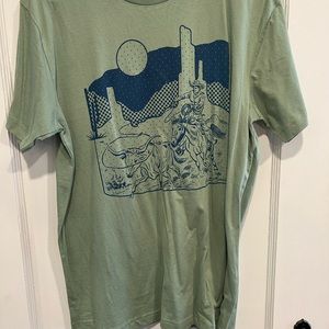 Graphic tee